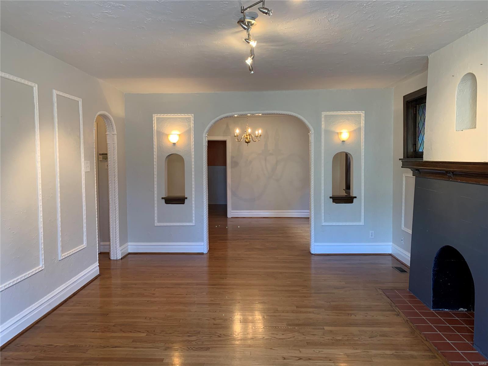 322 South Hanley Road, Unit 1S St. Louis, MO 63105 - Photo 9 of 26 Gallery Image 9