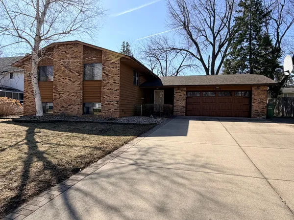 $365,000 | 1919 Driftwood Avenue, Worthington, MN 56187