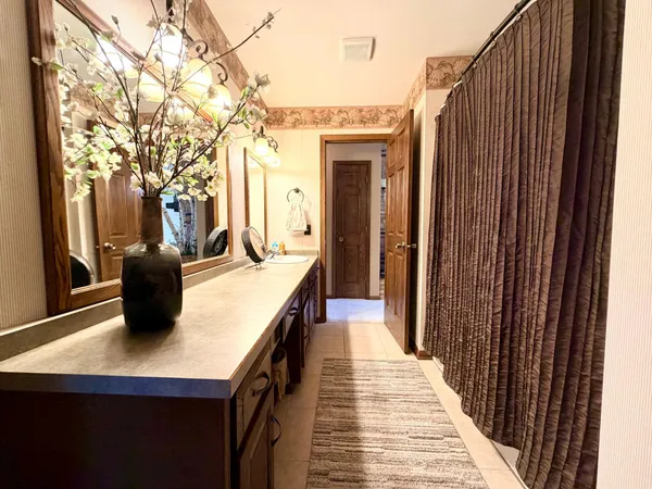 $365,000 | 1919 Driftwood Avenue, Worthington, MN 56187