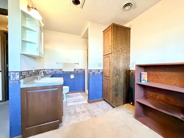 $365,000 | 1919 Driftwood Avenue, Worthington, MN 56187