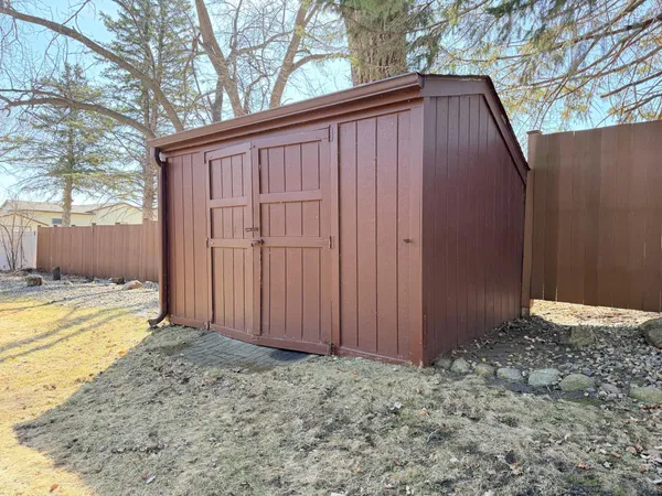 $365,000 | 1919 Driftwood Avenue, Worthington, MN 56187