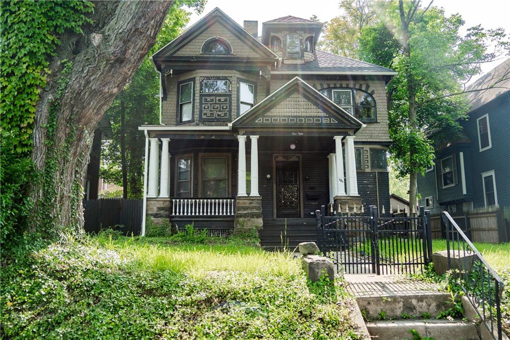 front view of house with a yard