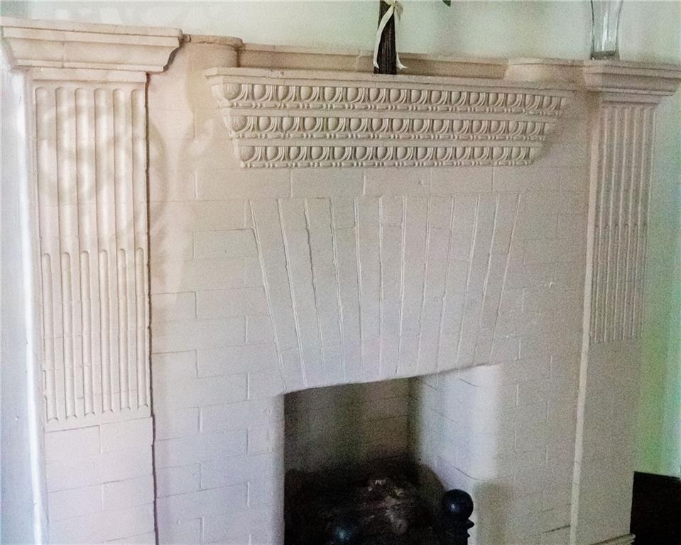 150 Euclid Avenue Sharon, PA 16146 - Photo 8 of 49 a view of a small space