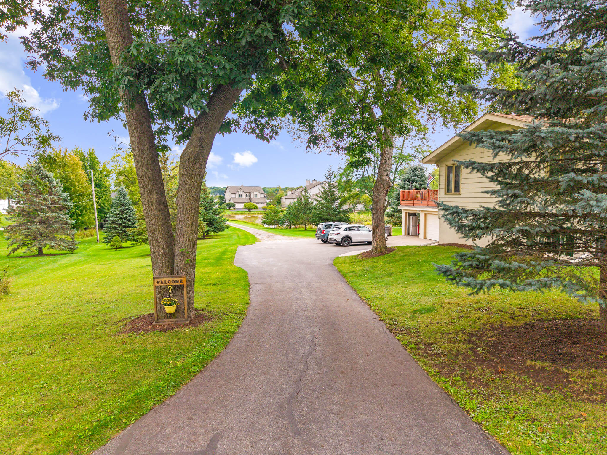 W304N2426 Maple Avenue Delafield, WI 53072 - Photo 12 of 13 W304N2426 Maple Avenue Pewaukee-17