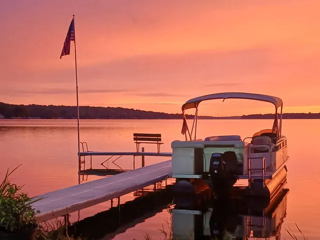 $2,200,000 | W304N2426 Maple Avenue, Delafield, WI 53072