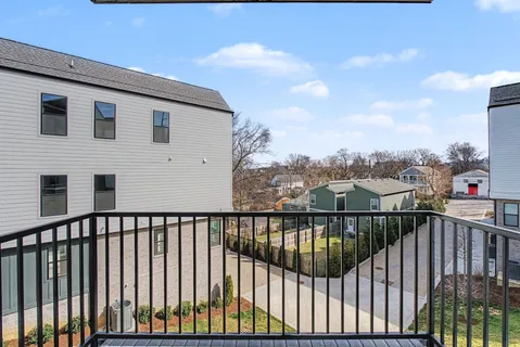 $364,900 | 505 Community Court, Unit 302, Nashville, TN 37209