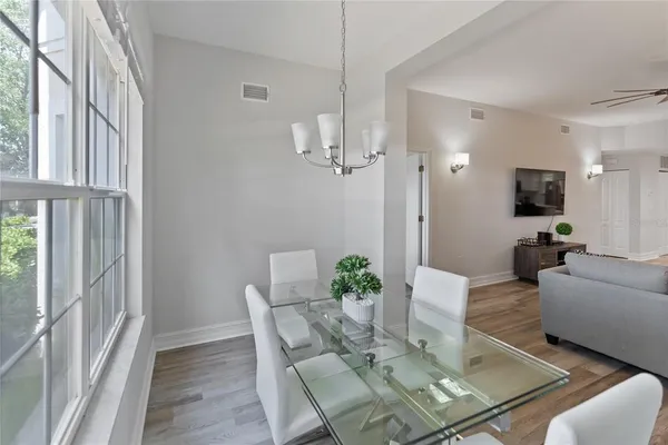 $3,300 | 3702 54th Drive West, Unit 102, Bradenton, FL 34210