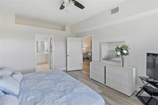 $3,300 | 3702 54th Drive West, Unit 102, Bradenton, FL 34210