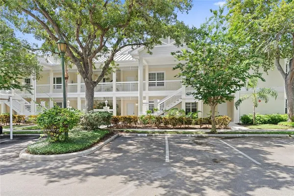$3,300 | 3702 54th Drive West, Unit 102, Bradenton, FL 34210