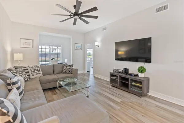 $3,300 | 3702 54th Drive West, Unit 102, Bradenton, FL 34210