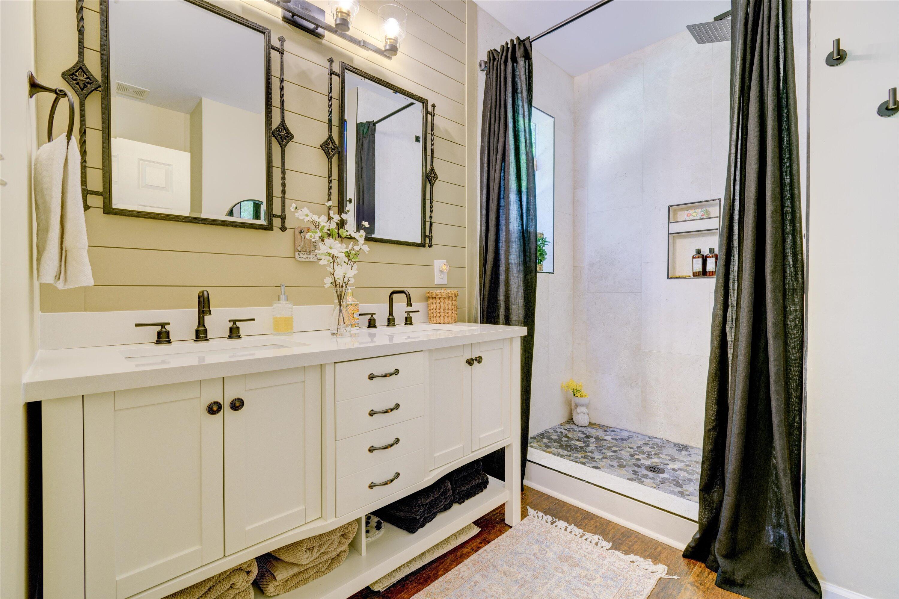 1324 Heidiho Way Mount Pleasant, SC 29466 - Photo 14 of 28 Master Bath