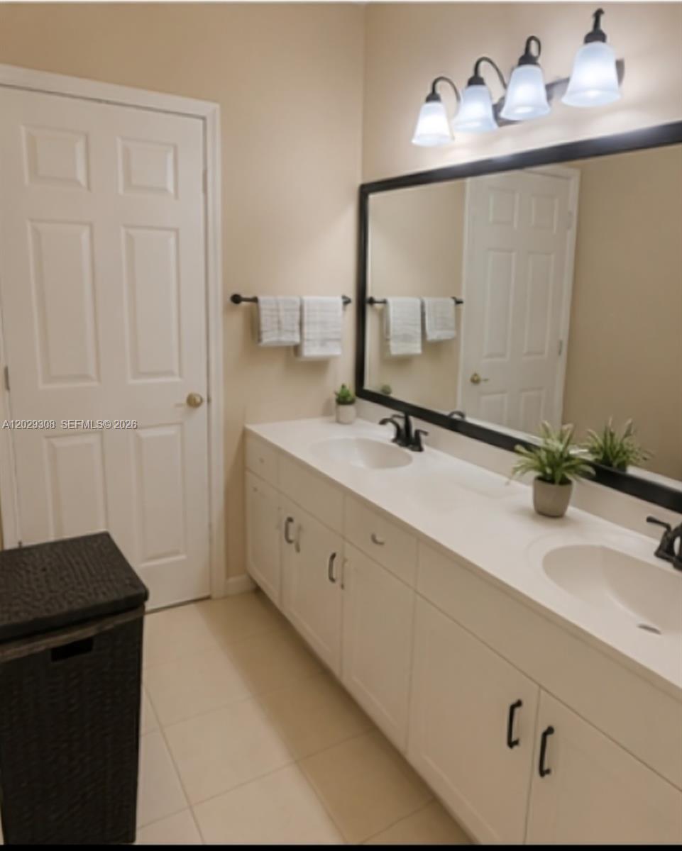 16143 Emerald Cove Road Weston, FL 33331 - Photo 5 of 7