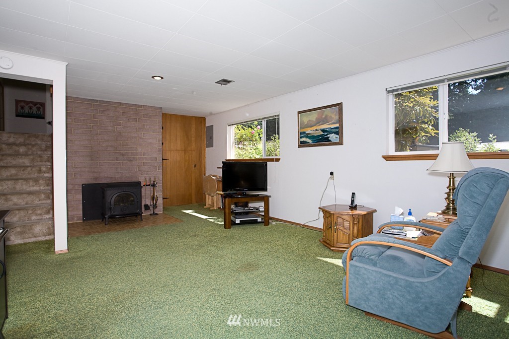 9701 237th Place Southwest Edmonds, WA 98020 - Photo 11 of 15 Gallery Image 11