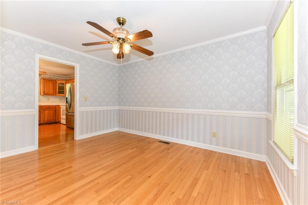 5794 Drake Road Greensboro, NC 27406 - Photo 10 of 48 Gallery Image 10