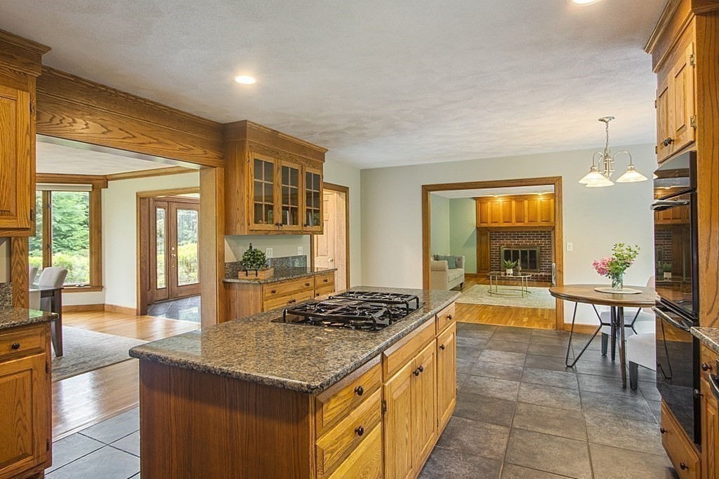 12 Castle Road Westford, MA 01886 - Photo 12 of 42 Gallery Image 12