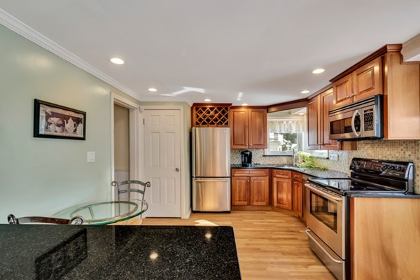 25 Mayflower Road Arlington, MA 02478 - Photo 8 of 21 Gallery Image 8