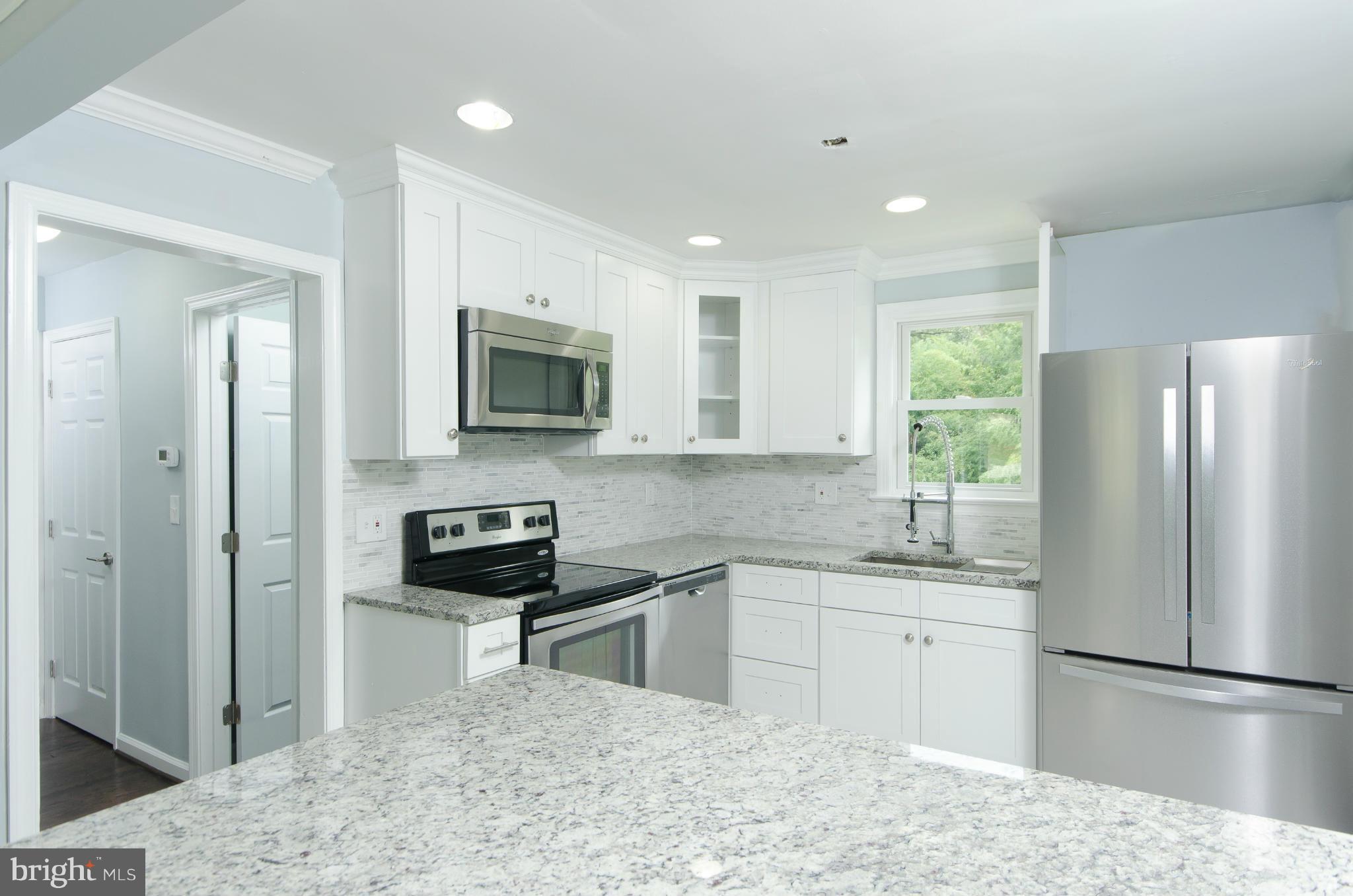 1710 Thomas Road Fort Washington, MD 20744 - Photo 5 of 22 Kitchen