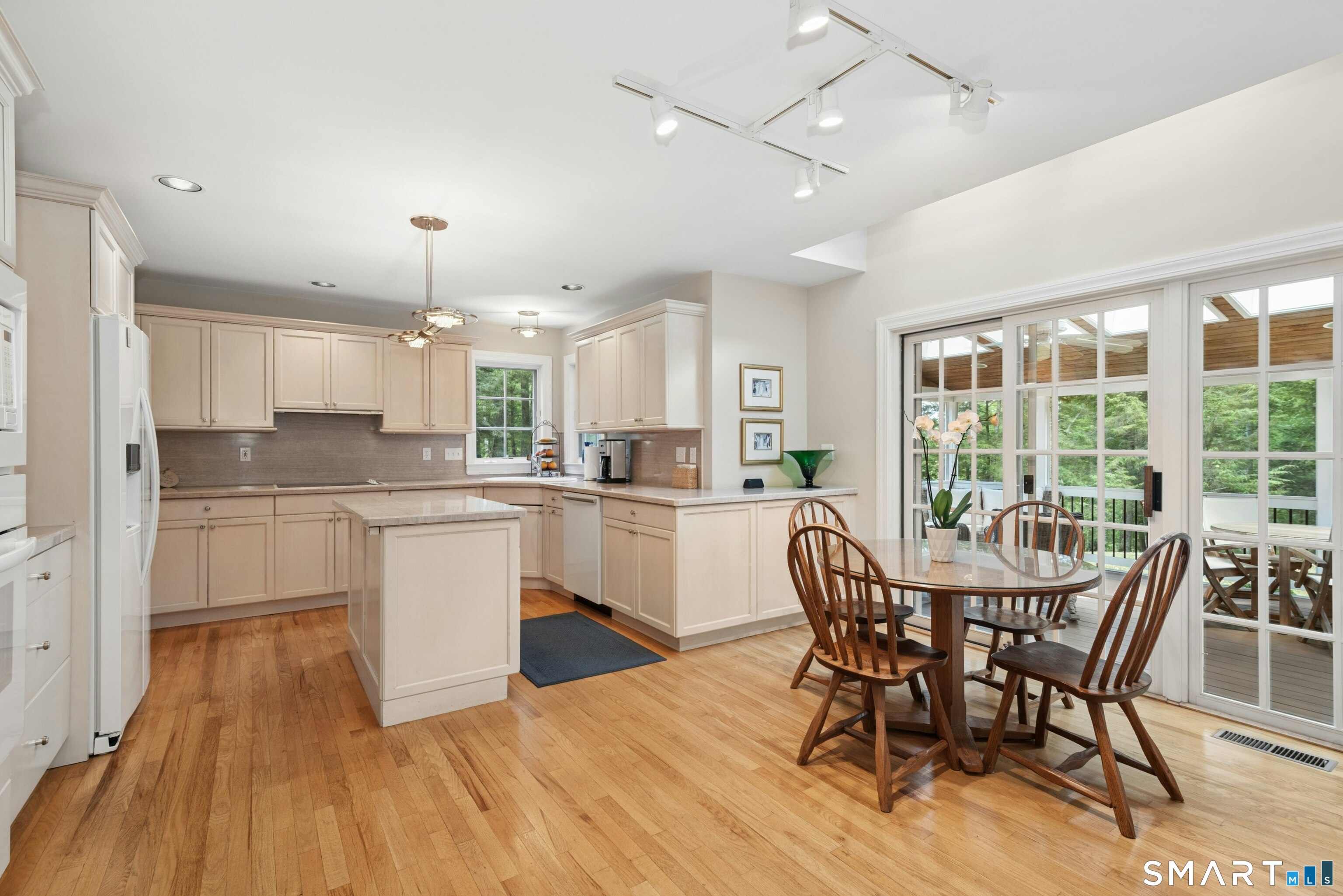 17 D Butterfield Road Newtown, CT 06470 - Photo 18 of 34 Kitchen Overview
