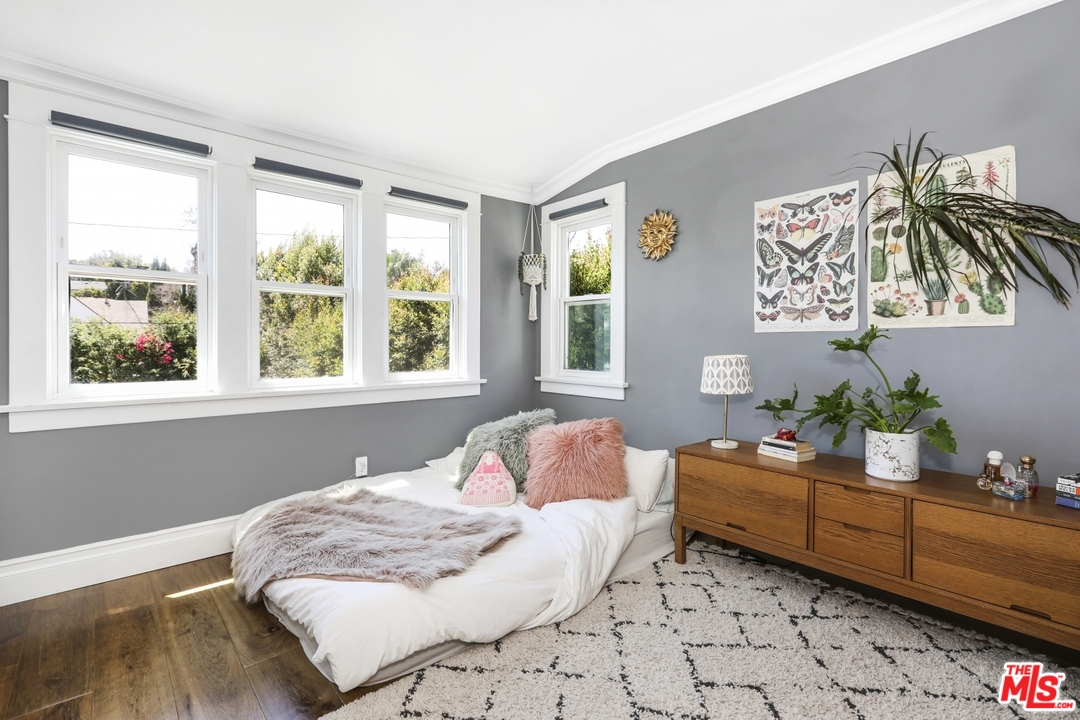 2049 North Berendo Street Los Angeles, CA 90027 - Photo 34 of 47 Gallery Image 34