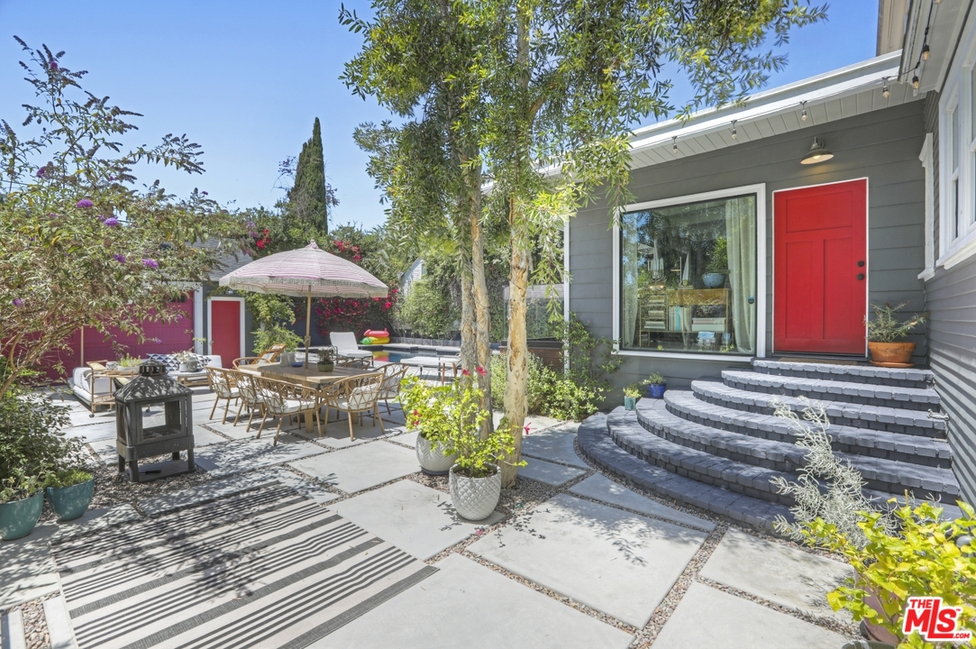 2049 North Berendo Street Los Angeles, CA 90027 - Photo 36 of 47 Gallery Image 36