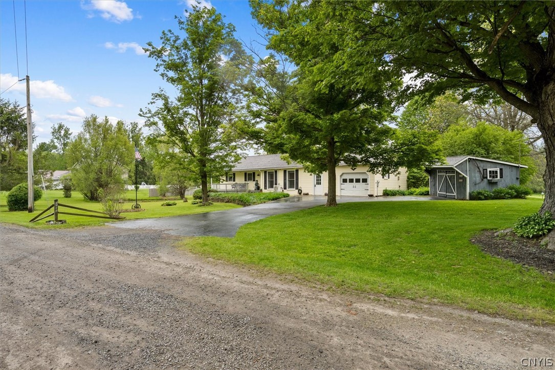 4916 Carrick Road Oneida, NY 13421 - Photo 3 of 50