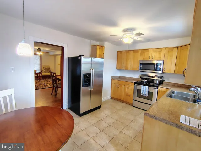 $2,250 | 518 Brunswick Street, Brunswick, MD 21716