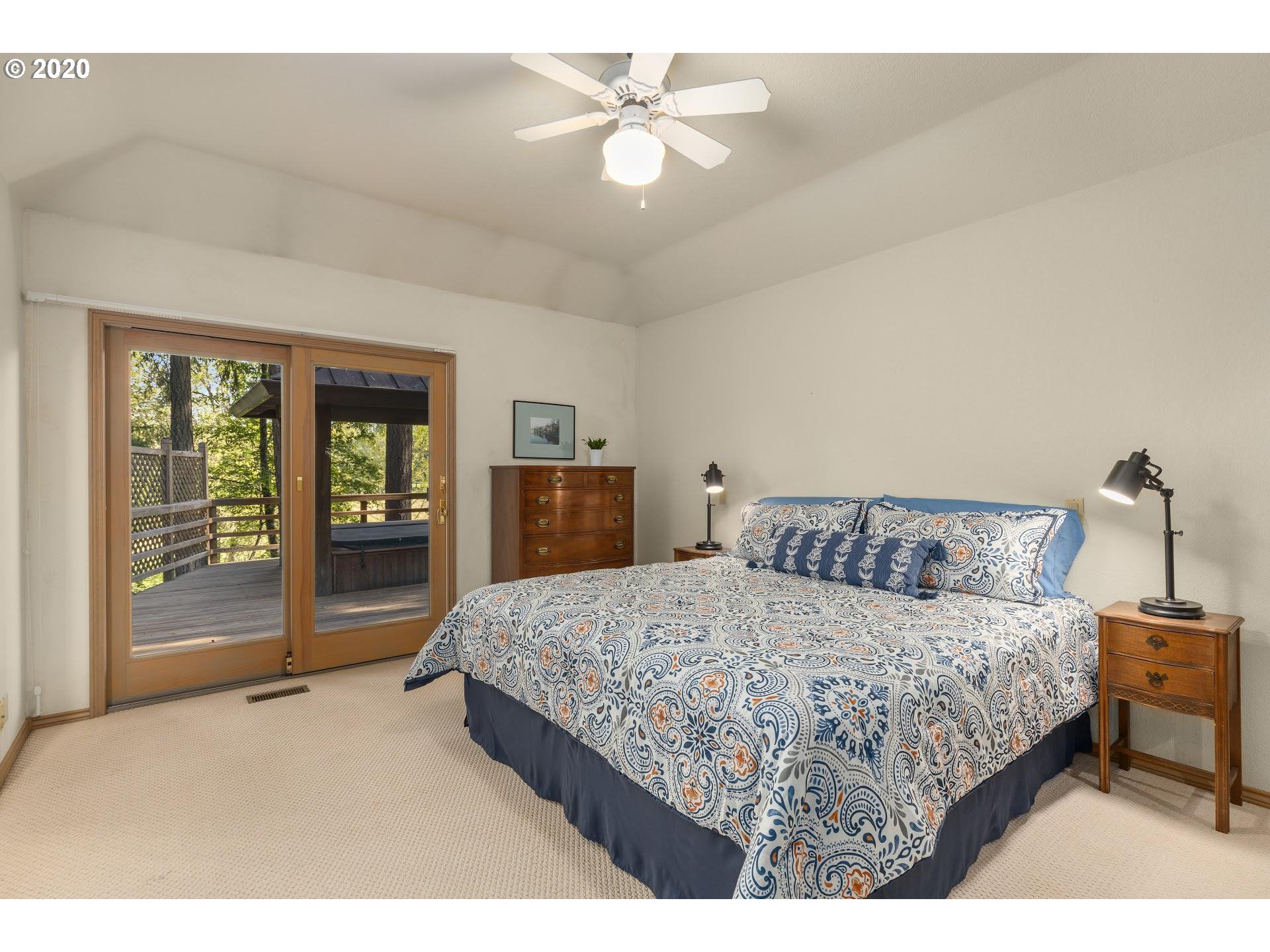 10675 Southwest Hazelbrook Road Tualatin, OR 97062 - Photo 14 of 32 Gallery Image 14