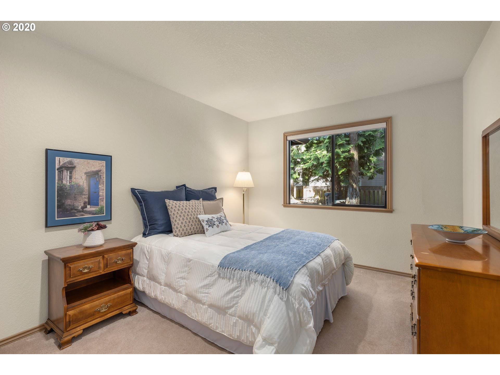 10675 Southwest Hazelbrook Road Tualatin, OR 97062 - Photo 17 of 32 Gallery Image 17