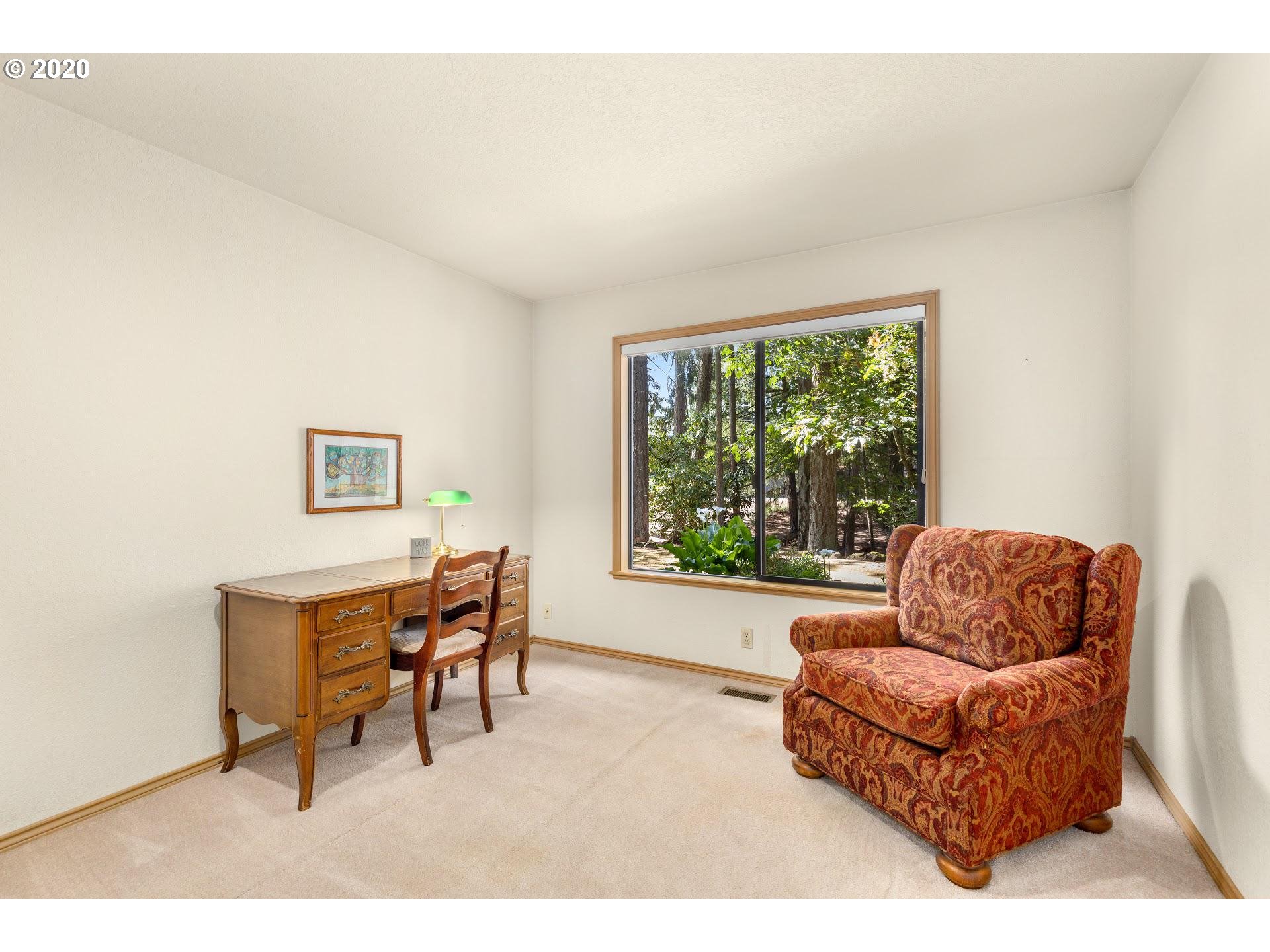 10675 Southwest Hazelbrook Road Tualatin, OR 97062 - Photo 19 of 32 Gallery Image 19
