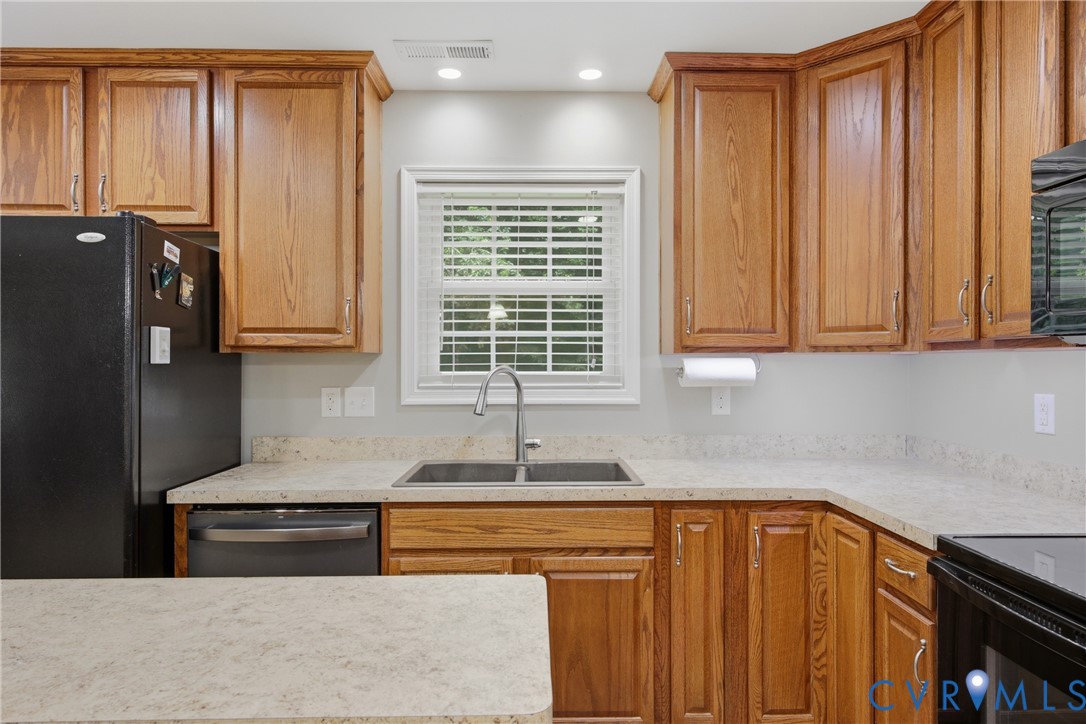 10009 Holly Road Mechanicsville, VA 23116 - Photo 12 of 43