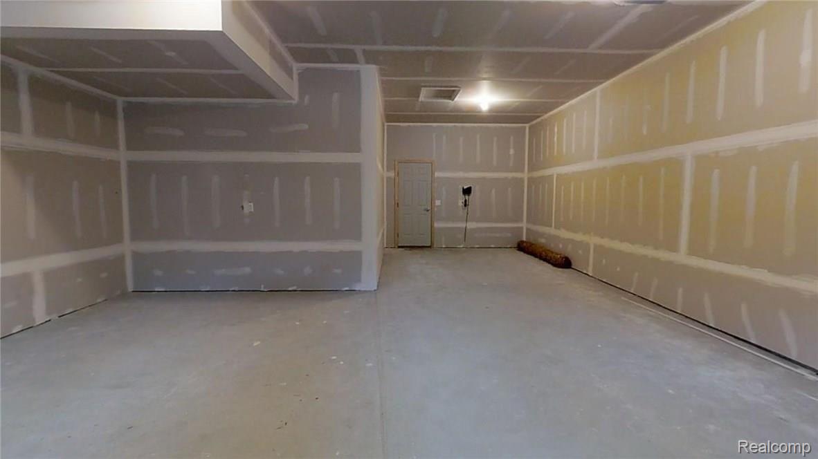 689 Romeo Road Rochester, MI 48307 - Photo 14 of 21 09.22