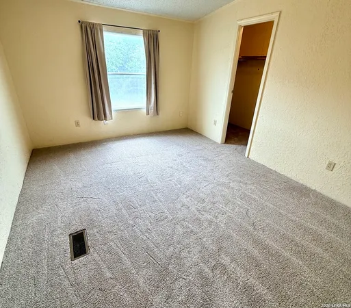 $1,850 | 182 Laurel Ridge Drive, Lakehills, TX 78063