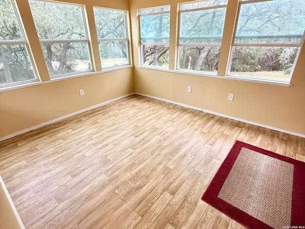 $1,850 | 182 Laurel Ridge Drive, Lakehills, TX 78063