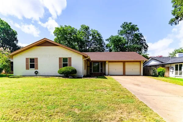 $385,000 | 1106 Coronet Street, Irving, TX 75062