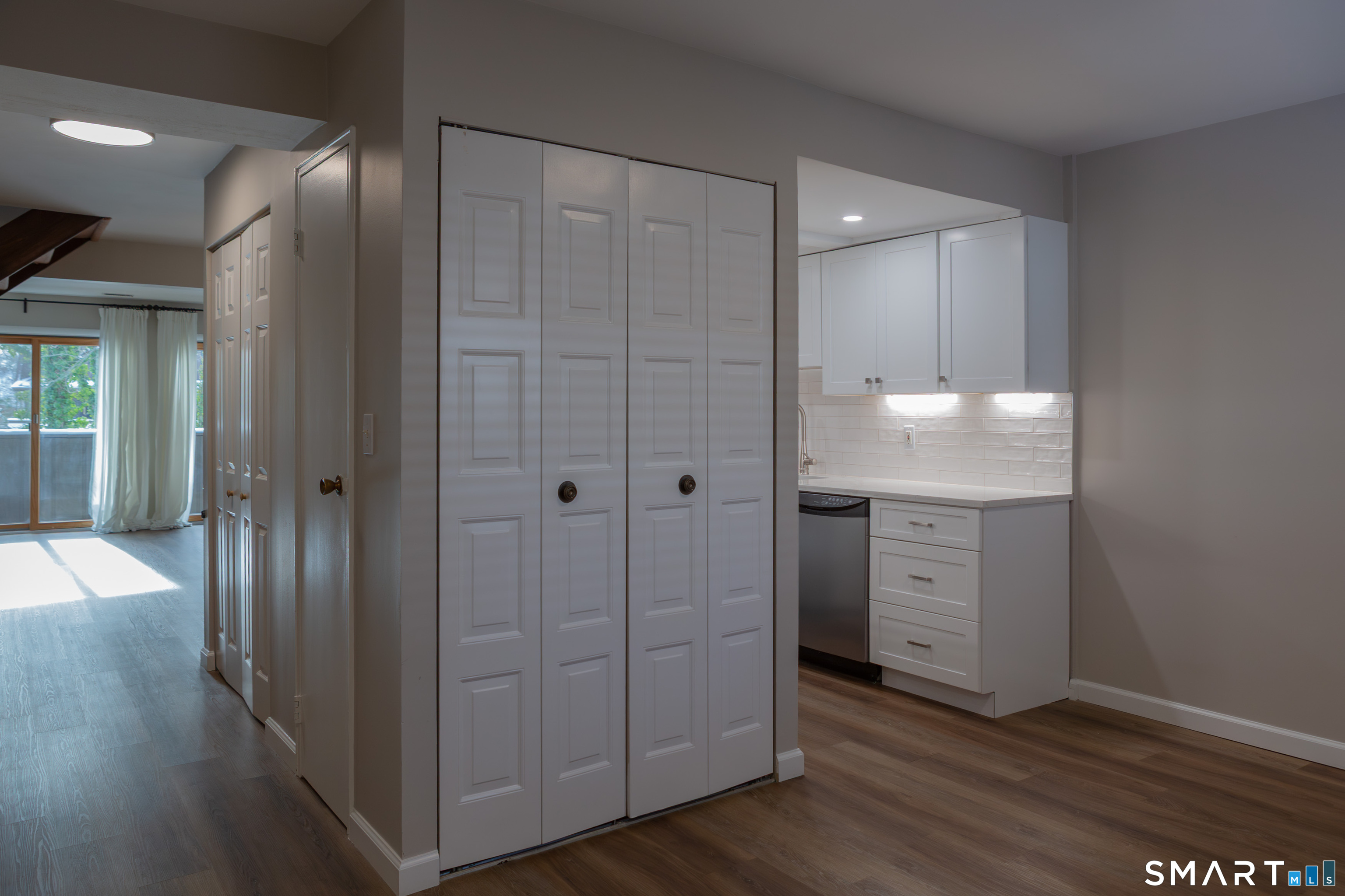 151 Knapps Highway Fairfield, CT 06825 - Photo 12 of 31