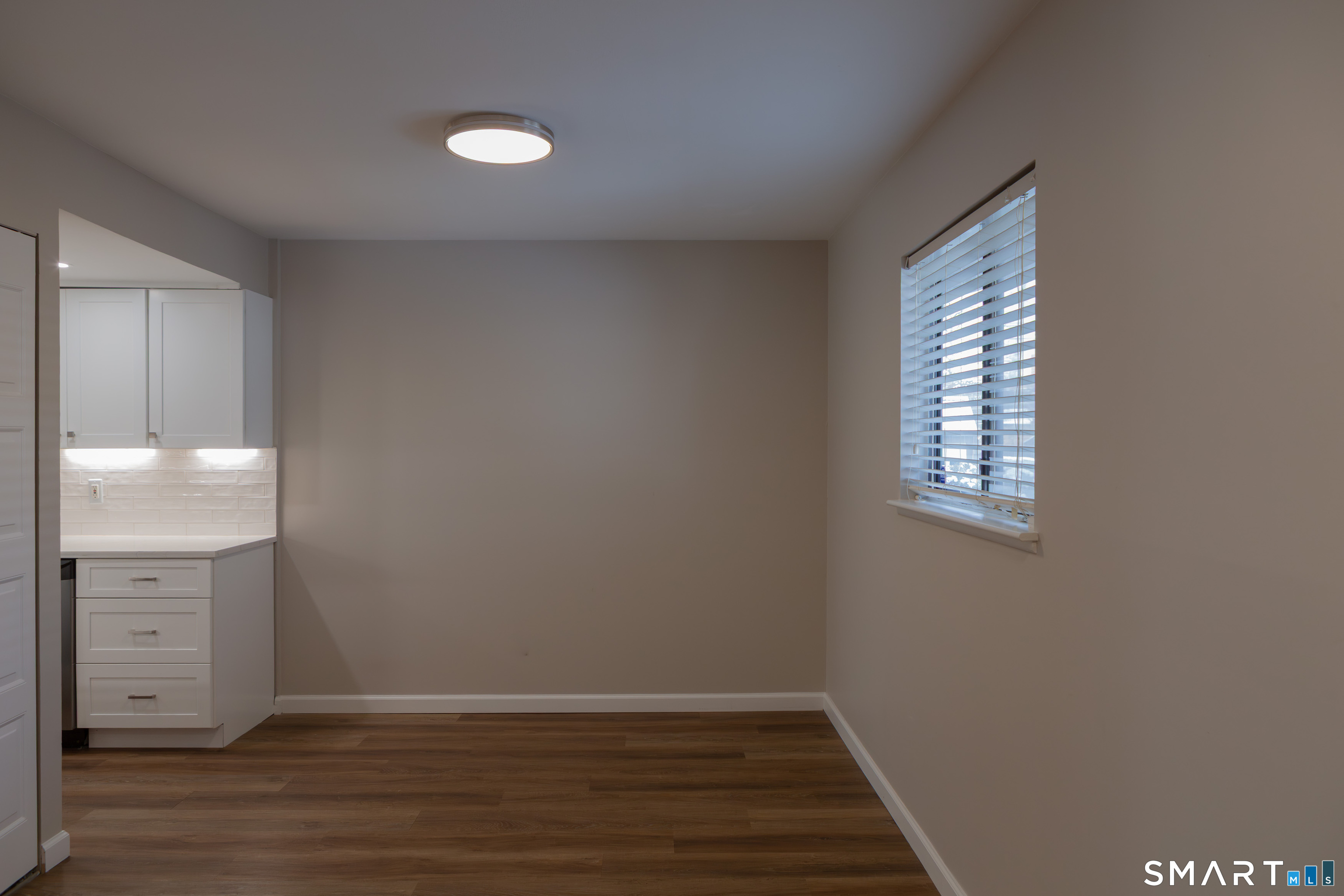 151 Knapps Highway Fairfield, CT 06825 - Photo 13 of 31