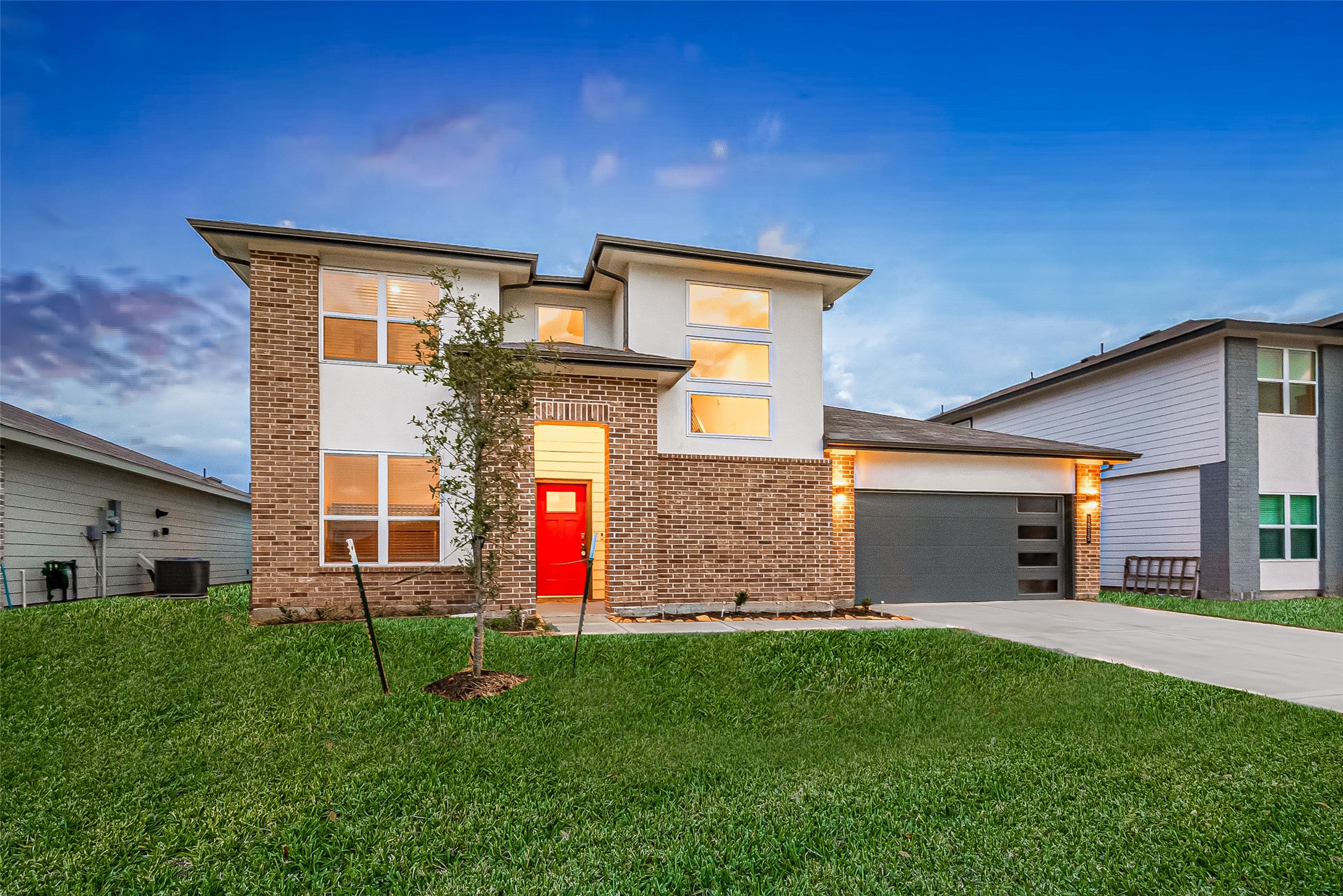 1815 Sandy Trail Lane Rosenberg, TX 77469 - Photo 47 of 47 front view of a house with a yard