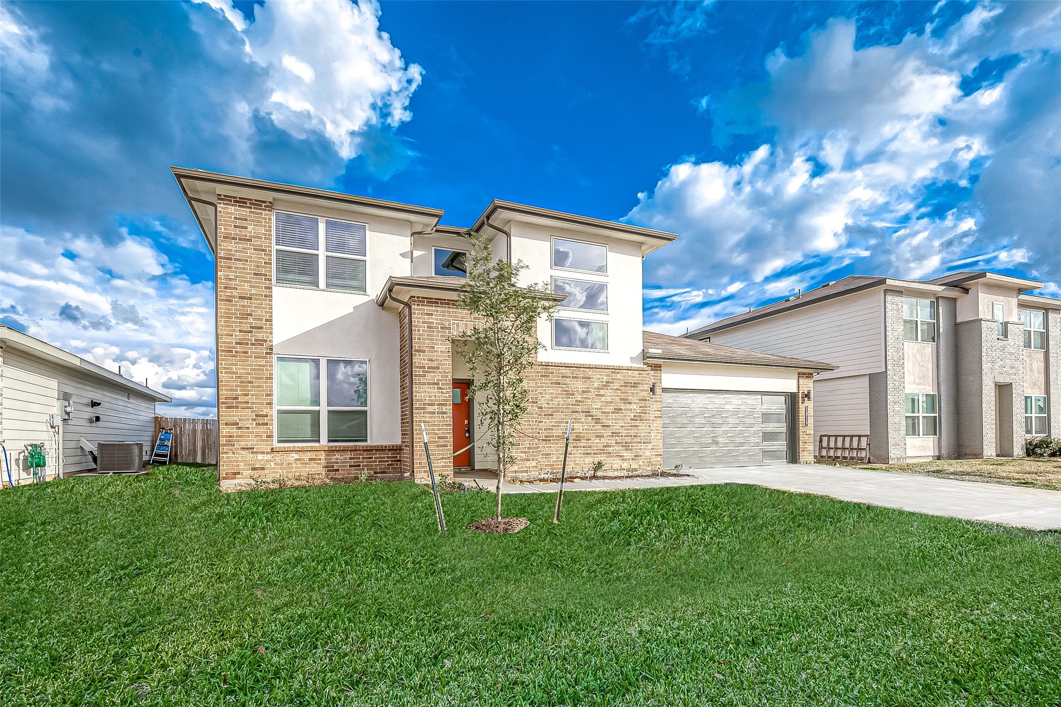 1815 Sandy Trail Lane Rosenberg, TX 77469 - Photo 3 of 47 a front view of house with yard