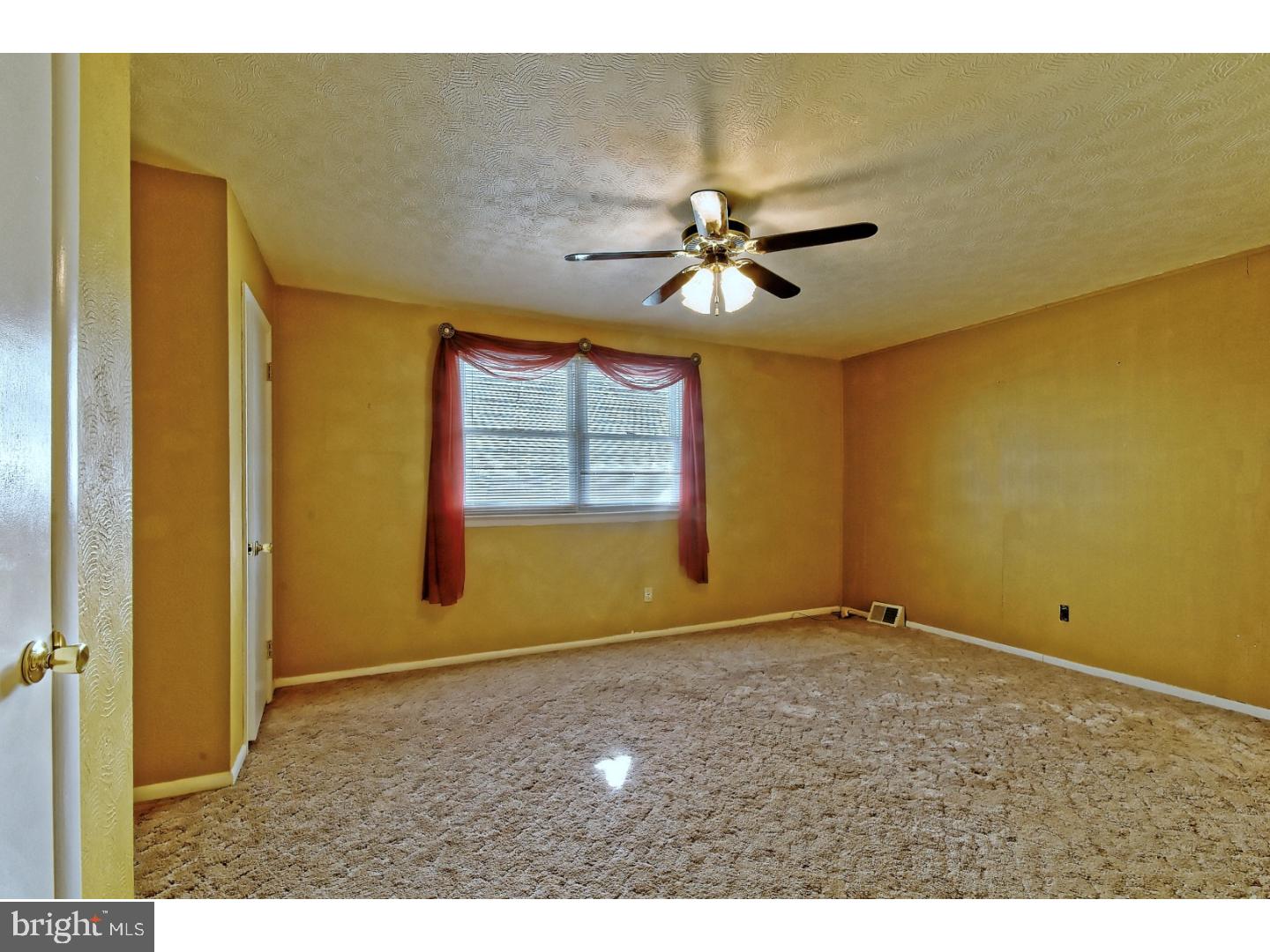 4213 Greenmount Road Philadelphia, PA 19154 - Photo 13 of 25 Gallery Image 13