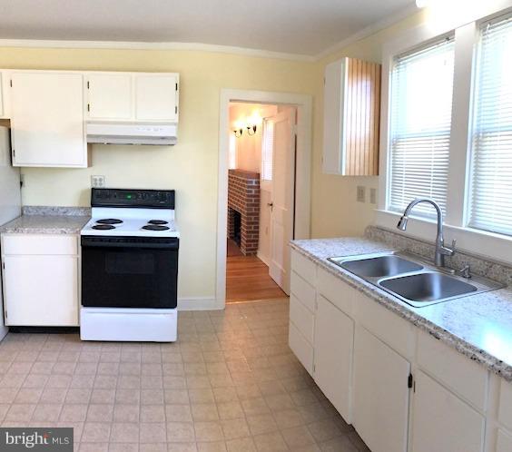 6199 Bethlehem Road Preston, MD 21655 - Photo 15 of 32 Kitchen - newly installed counter tops and sink