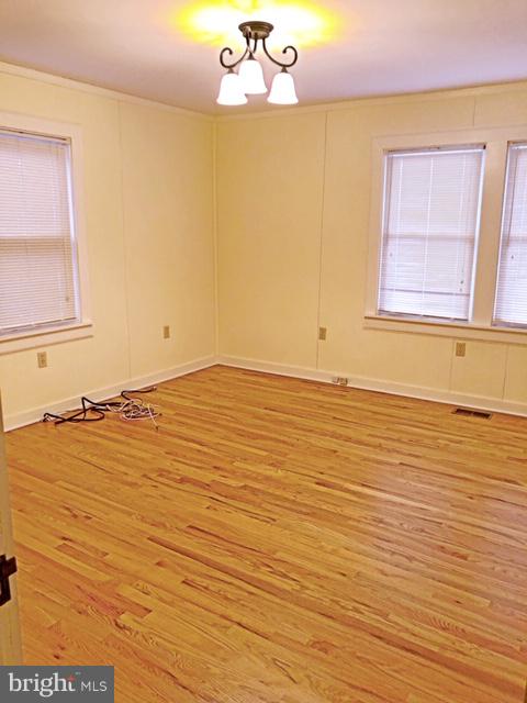 6199 Bethlehem Road Preston, MD 21655 - Photo 19 of 32 Bedroom 2 - with new gleeming hard wood floors