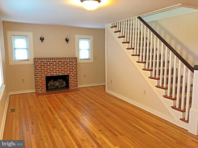 6199 Bethlehem Road Preston, MD 21655 - Photo 7 of 32 Living Room - with new gleeming hardwood floors