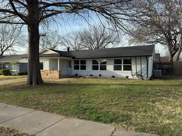 $289,900 | 415 Bella Drive, Garland, TX 75040