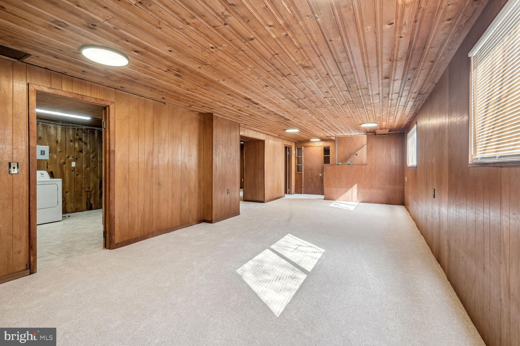 9713 Hedin Drive Silver Spring, MD 20903 - Photo 18 of 25 Expansive family living space