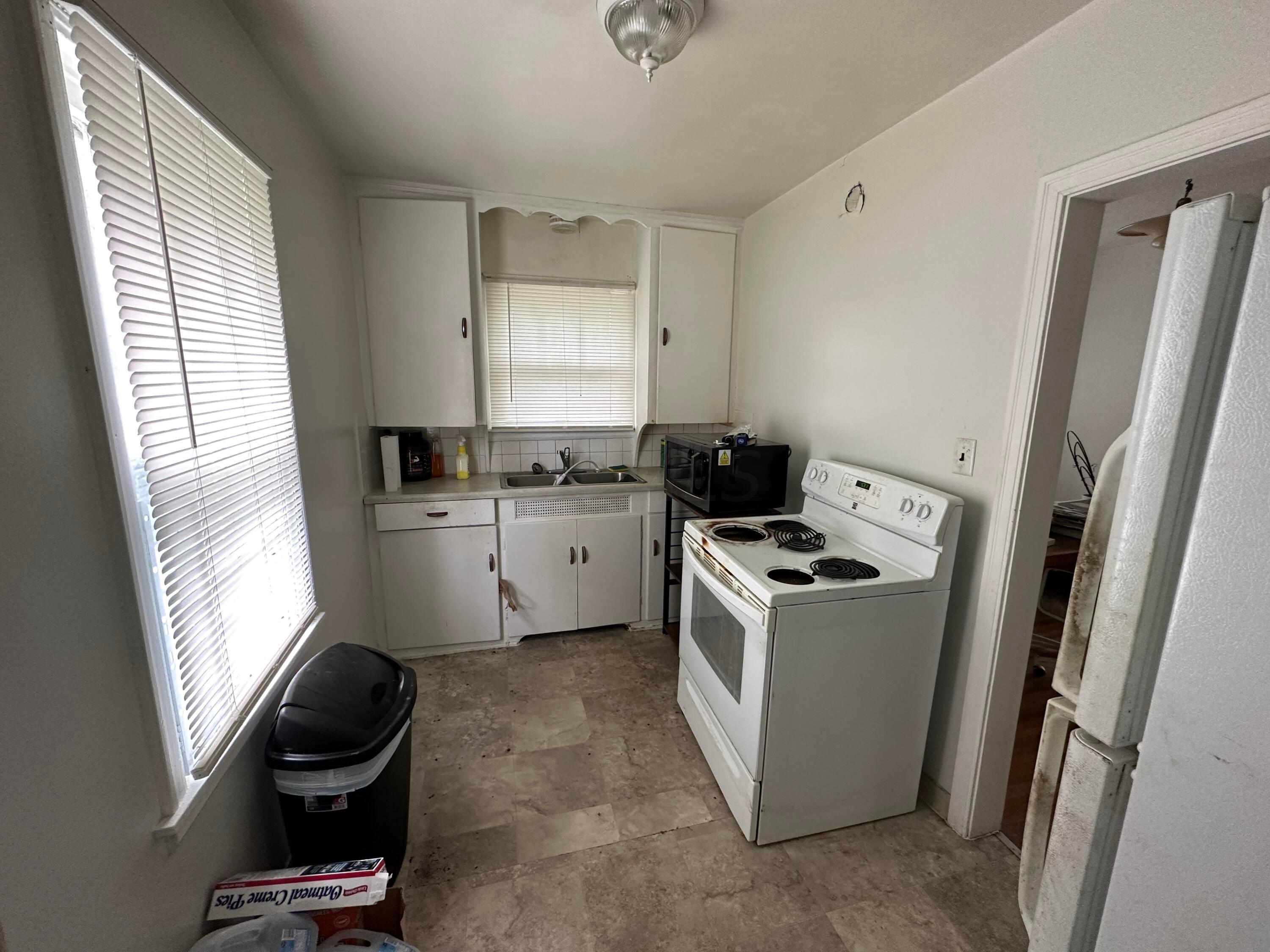 770 South James Road Columbus, OH 43227 - Photo 14 of 19 EC8CC4C0-2486-47ED-9130-816E939071C8
