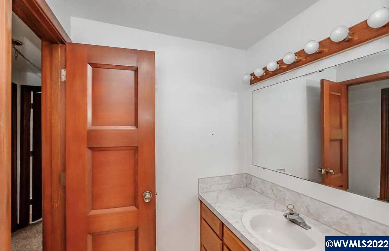 952 Southwest Hunter Street Dallas, OR 97338 - Photo 20 of 28 Gallery Image 20
