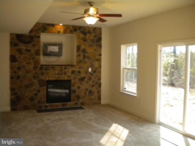 22326 Bayside Road Leonardtown, MD 20650 - Photo 3 of 5 Family Room