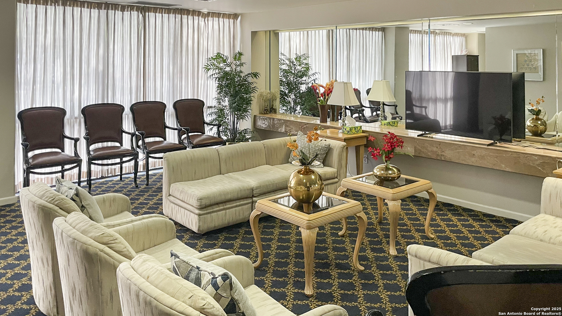 7701 Wurzbach Road, Unit 703 San Antonio, TX 78229 - Photo 16 of 28 a living room with furniture and a large window