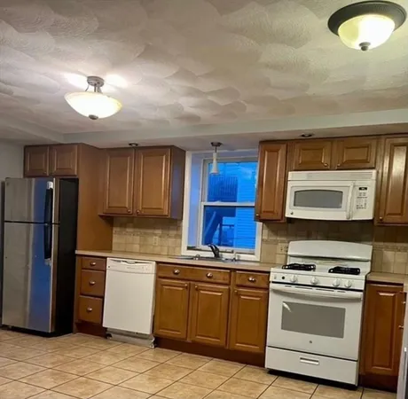 $4,000 | 296 Revere Street, Unit 2, Revere, MA 02151