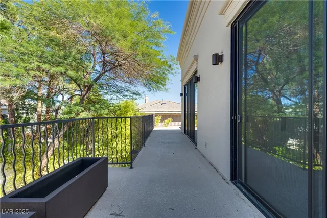 $11,000 | 628 Edgebrook Drive, Las Vegas, NV 89145